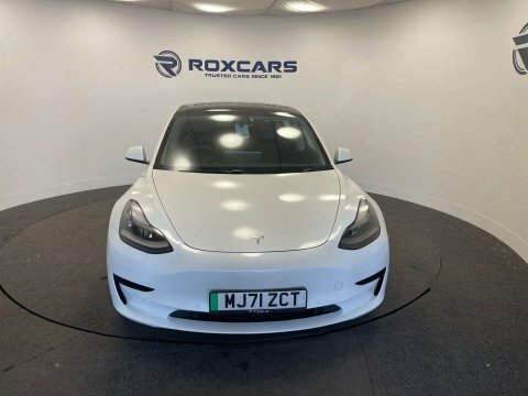 Tesla Model 3 Saloon MJ71ZCT White #2