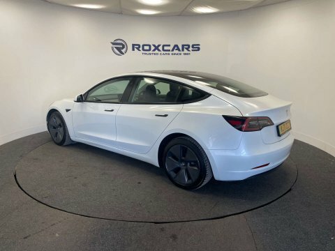 Tesla Model 3 Saloon MJ71ZCT White #6