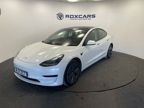 Tesla Model 3 Saloon MJ71ZCT White #4