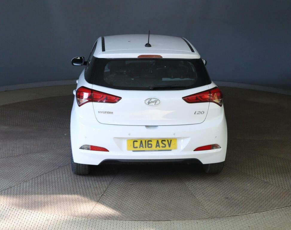 Hyundai I20 1.2 Blue Drive Se Euro 6 Ss White #6