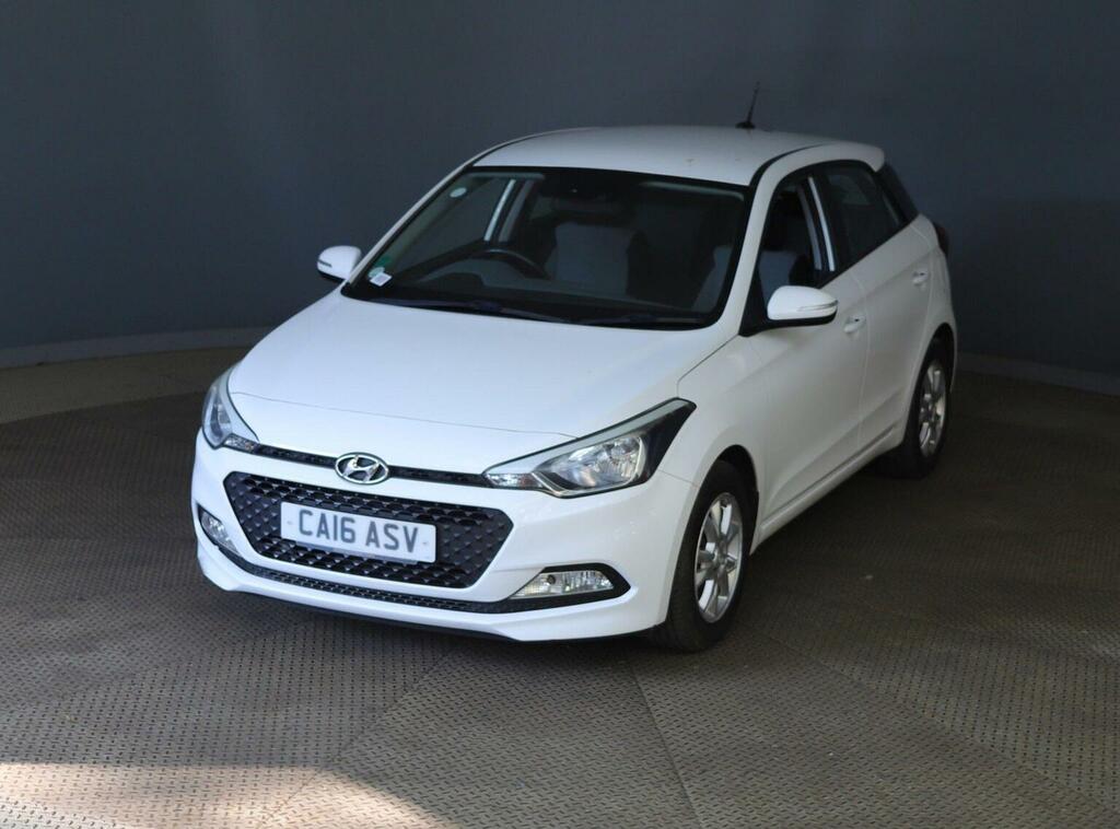 Hyundai I20 1.2 Blue Drive Se Euro 6 Ss White #3