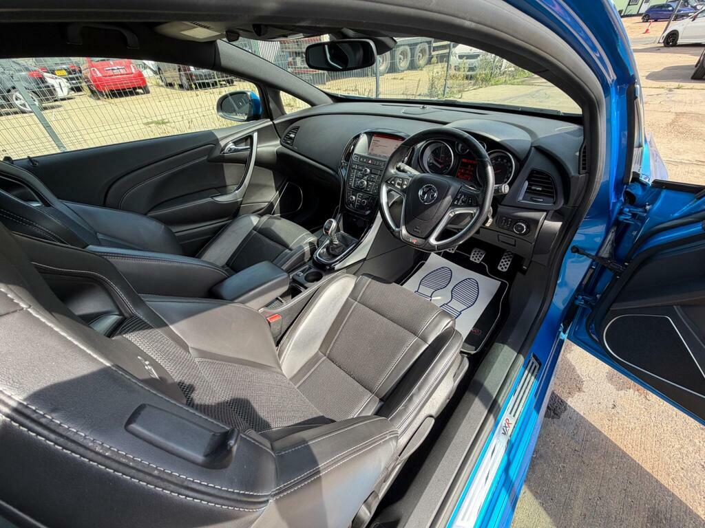Vauxhall Astra GTC 2.0 Cdti Sri Coupe Euro 5 Ss Grey #14