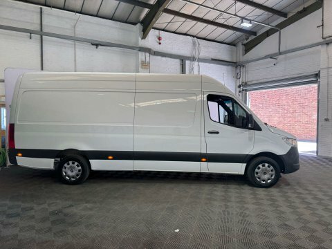 Mercedes-Benz Sprinter 2023 23 2.0 White #4