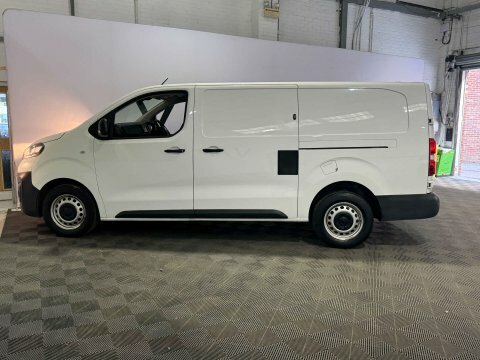 Vauxhall Vivaro 2022 22 1.5 White #3