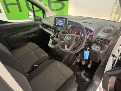 Vauxhall Combo 2023 23 1.5 DV23EWP White #2