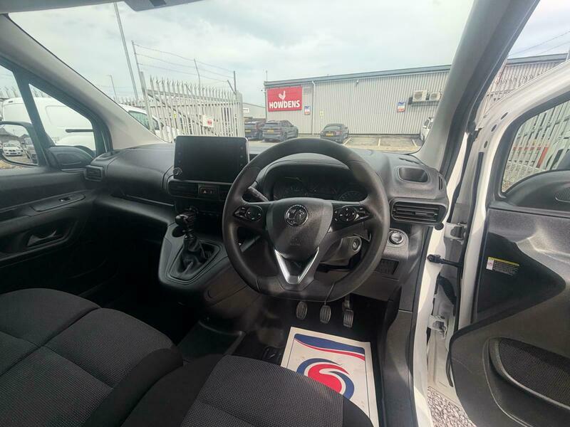 Vauxhall Combo 1.5 Turbo D 2300 Sportive L2 H1 Euro 6  #30