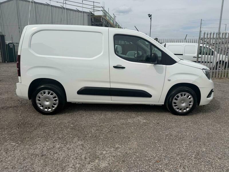 Vauxhall Combo 1.5 Turbo D 2300 Sportive L2 H1 Euro 6  #8