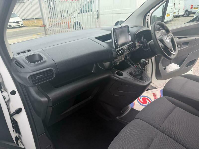 Vauxhall Combo 1.5 Turbo D 2300 Sportive L2 H1 Euro 6  #26