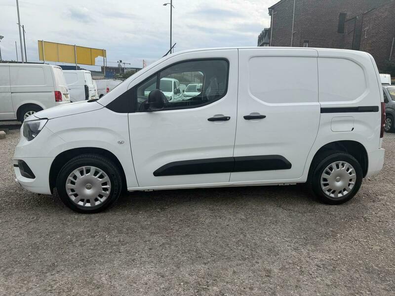 Vauxhall Combo L1h1 2300 Sportive White #3