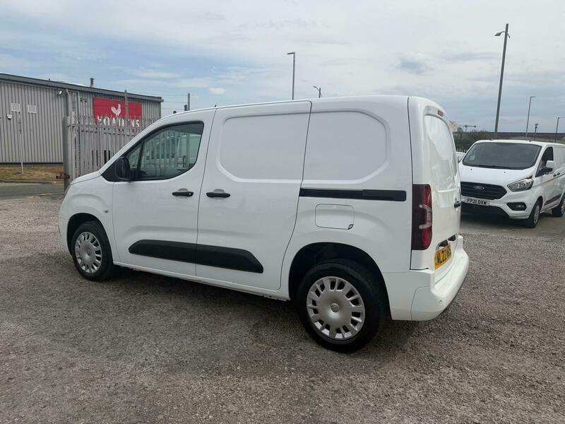 Vauxhall Combo 1.5 Turbo D 2300 Sportive L2 H1 Euro 6  #14