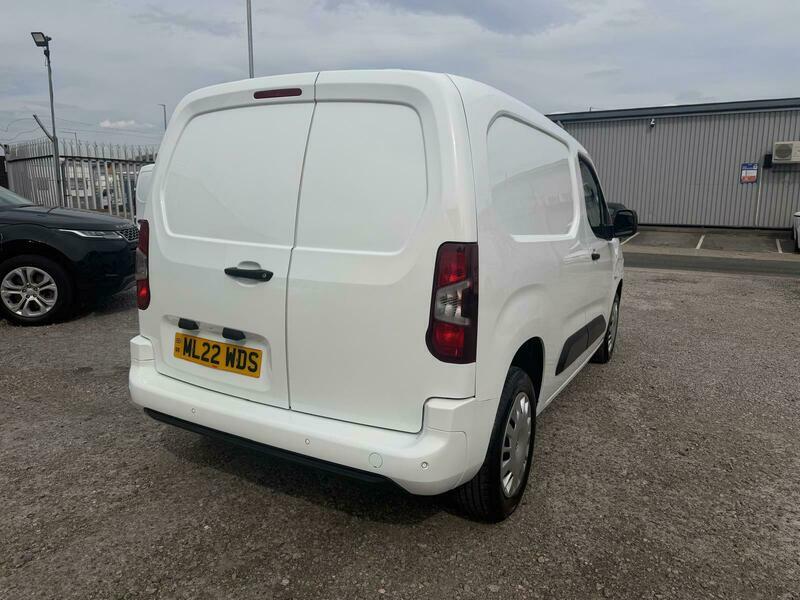 Vauxhall Combo L1h1 2300 Sportive White #5