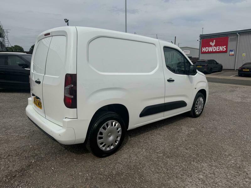 Vauxhall Combo L1h1 2300 Sportive White #6