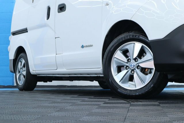 Nissan e-NV200 Mpv White #3