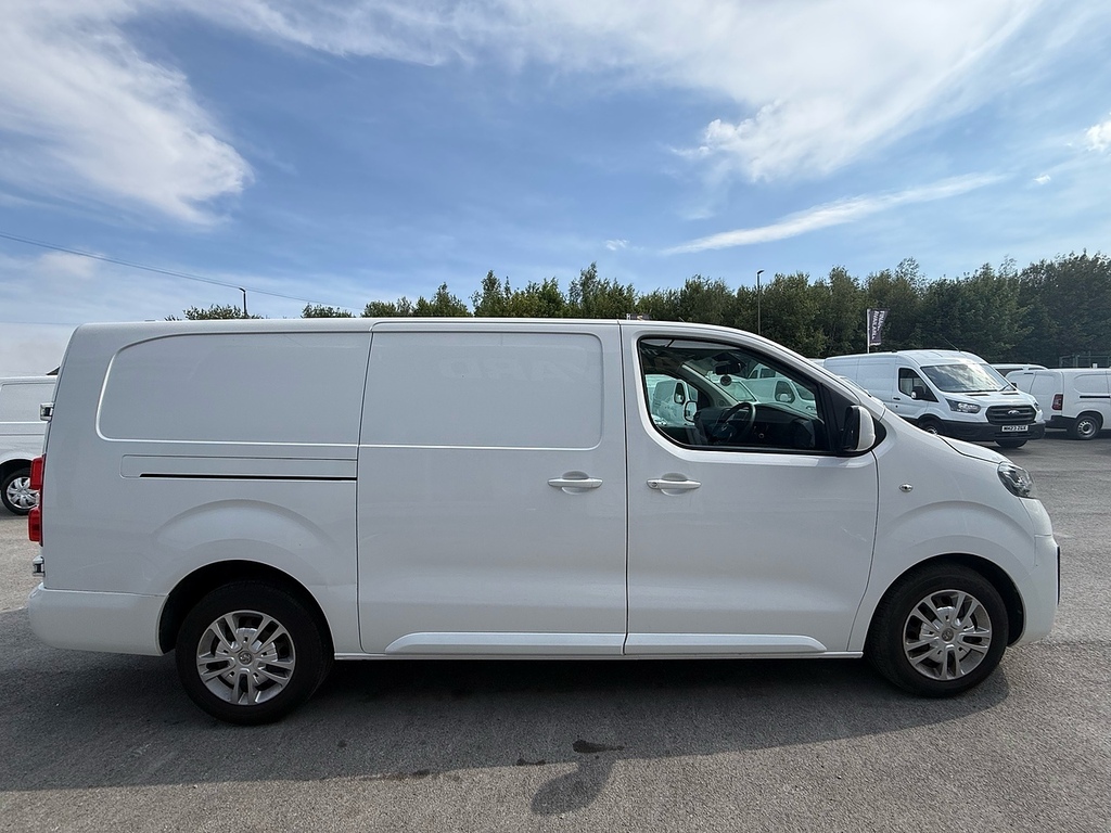 Vauxhall Vivaro 2.0 Turbo D 3100 Sportive Lwb Air Con Sat Nav White #4