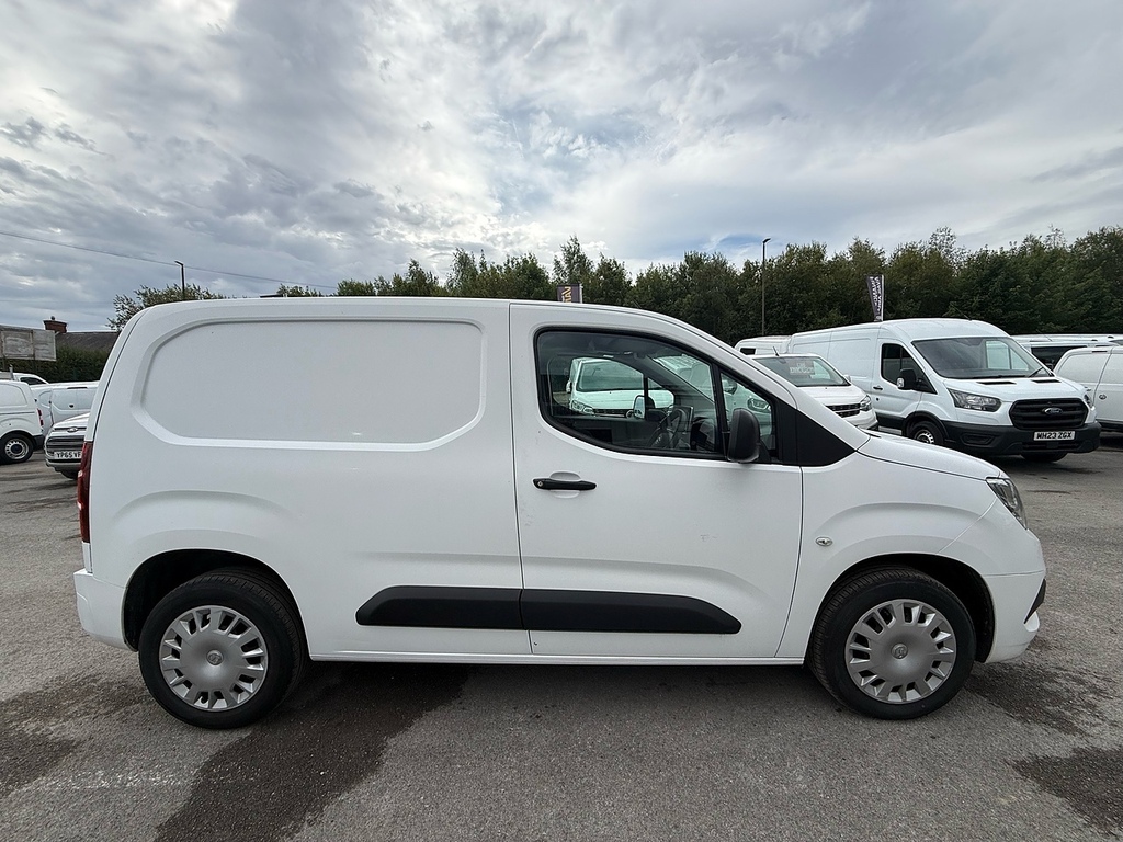 Vauxhall Combo 1.6 Turbo D 2300 Sportive Swb Air Con Van Dies White #4