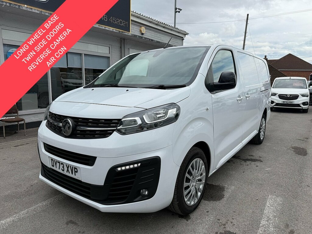 Vauxhall Vivaro 1.5 Turbo D 2900 Pro Lwb Air Con Van 6Dr Ma White
