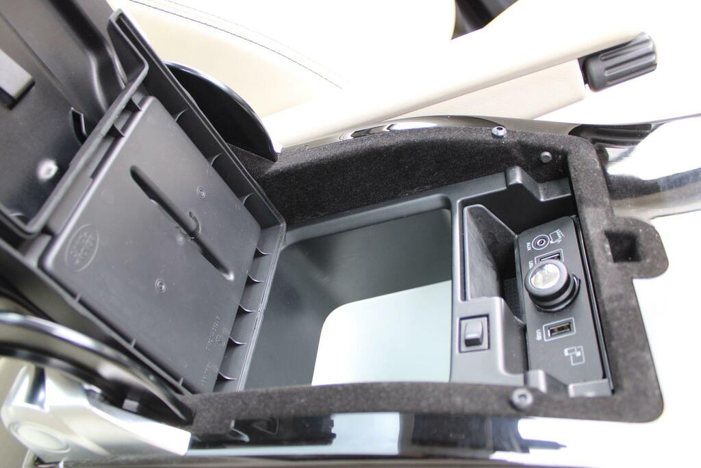 Land Rover Range Rover 4.4 Sdv8 Estate White #21