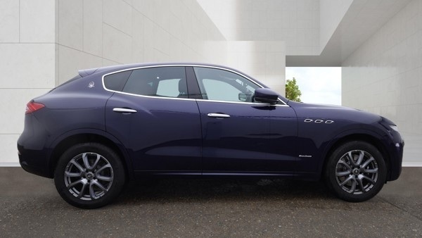 Maserati Levante V6 275 Blue #5