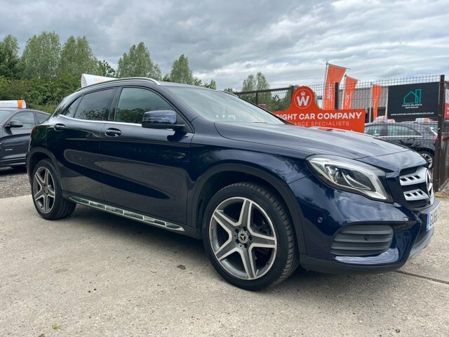 Mercedes-Benz GLA Class 2.1 Gla220d Amg Line Premium Suv 7G-d GU68ZYD Blue #4