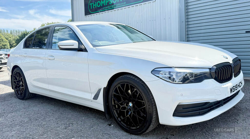 BMW 5 Series 520D Se White #2