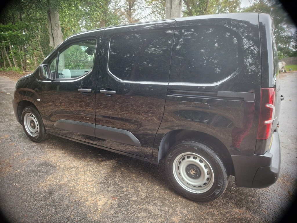 Vauxhall Combo Panel Van 1.5 Combo Pv Prime 1.5D 100 Ss Mt6 65 YD25PDM Black #3