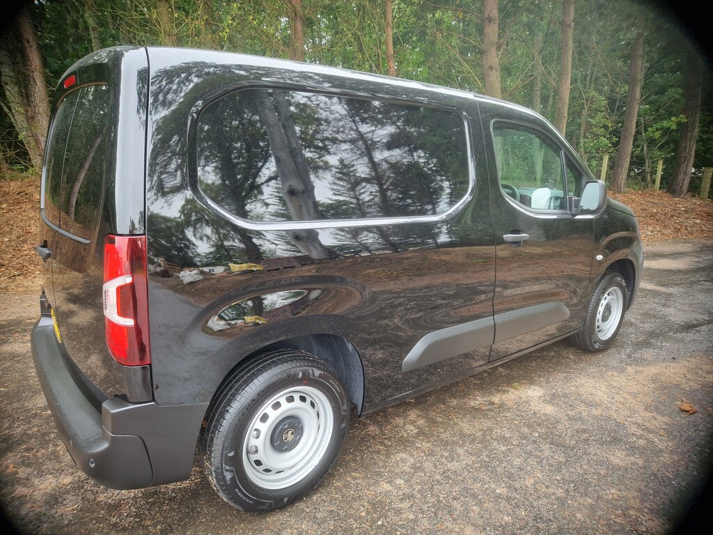 Vauxhall Combo Panel Van 1.5 Combo Pv Prime 1.5D 100 Ss Mt6 65 YD25PDM Black #4