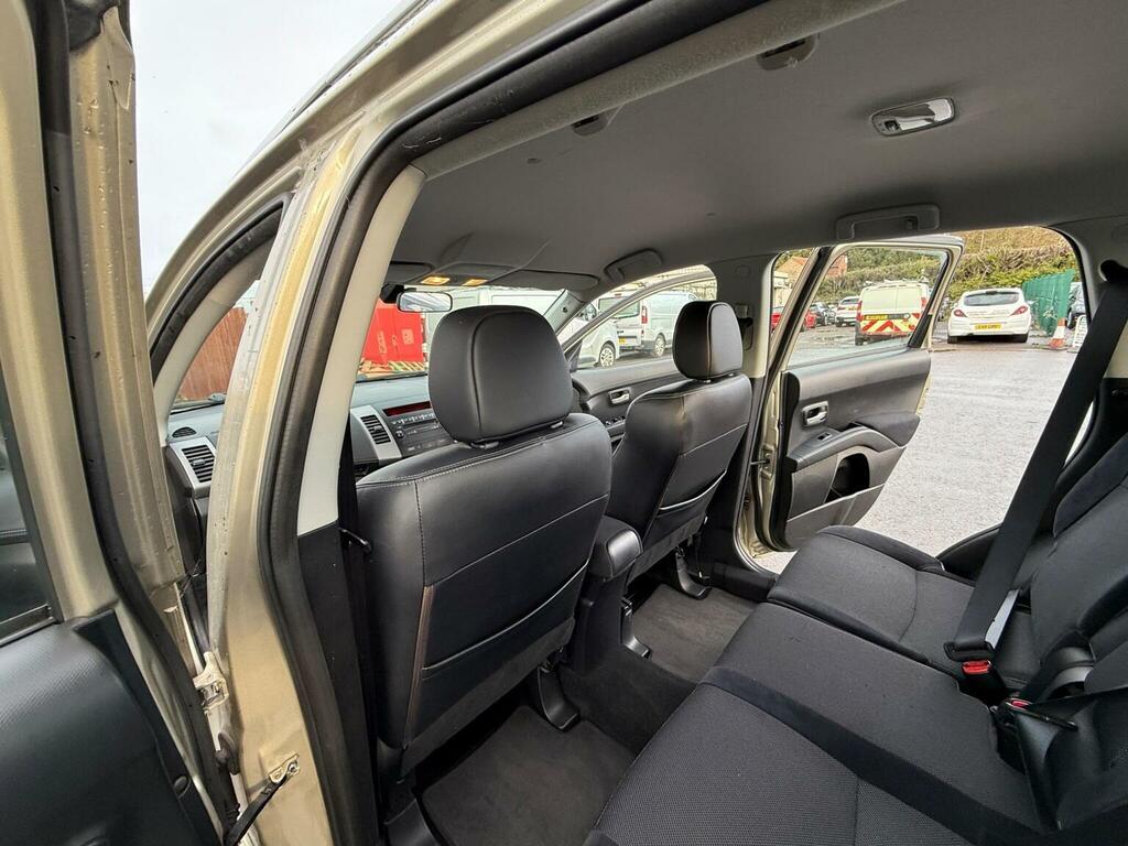 Citroen C-Crosser 2.2 Exclusive Hdi Black #11
