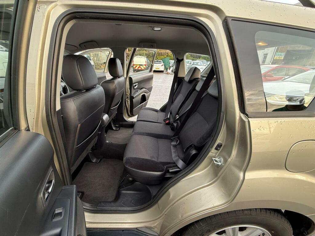 Citroen C-Crosser 2.2 Exclusive Hdi Black #12