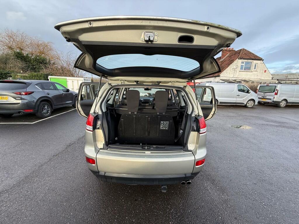 Citroen C-Crosser 2.2 Exclusive Hdi Black #23