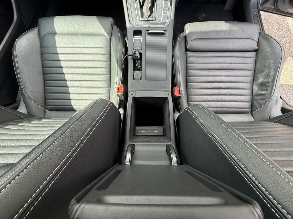 Volkswagen Passat Estate 2.0 Tdi 150Ps Se Nav Dsg Grey #18