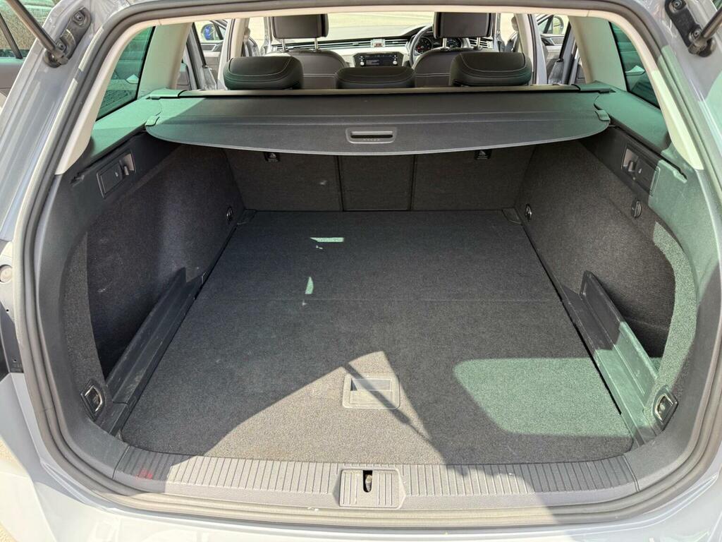 Volkswagen Passat Estate 2.0 Tdi 150Ps Se Nav Dsg Grey #28