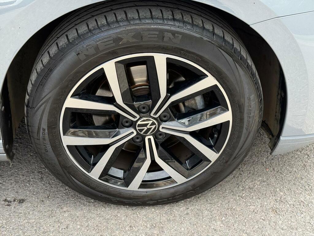 Volkswagen Passat Estate 2.0 Tdi 150Ps Se Nav Dsg Grey #35
