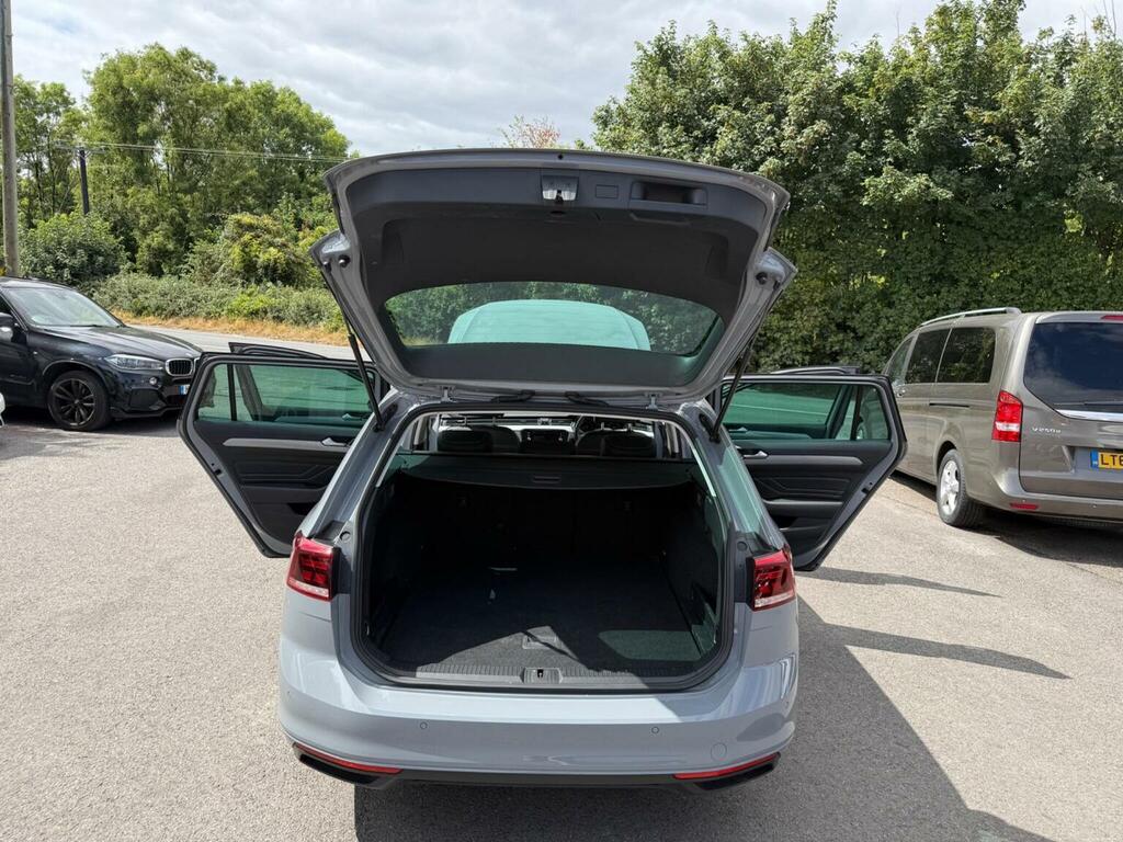 Volkswagen Passat Estate 2.0 Tdi 150Ps Se Nav Dsg Grey #32