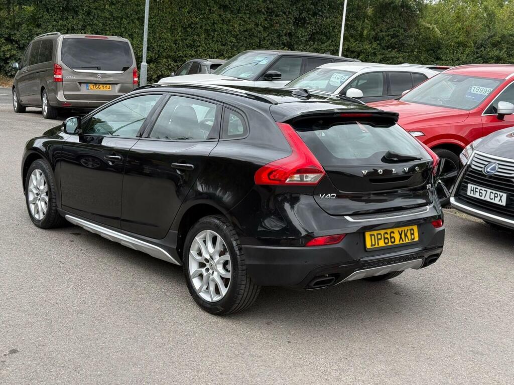 Volvo V40 Cross Country 1.5 T3 Pro Euro 6 Ss Black #5