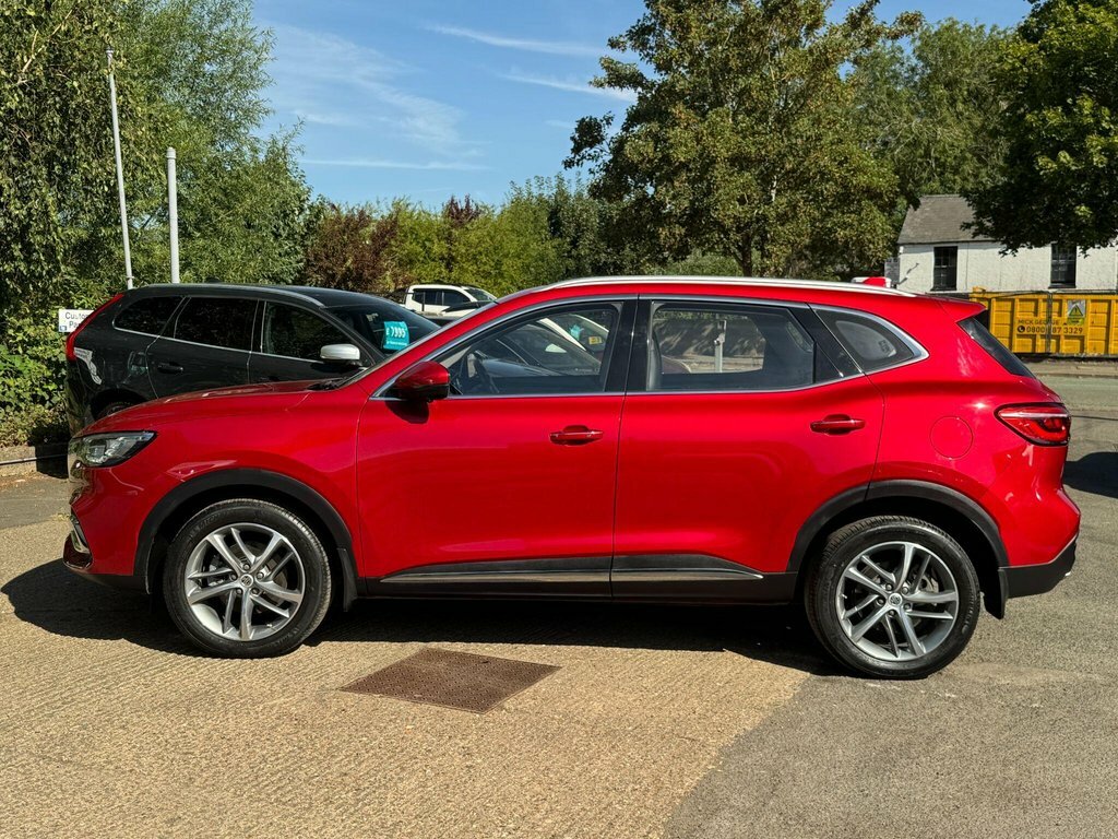 MG HS 1.5L Exclusive Red #5