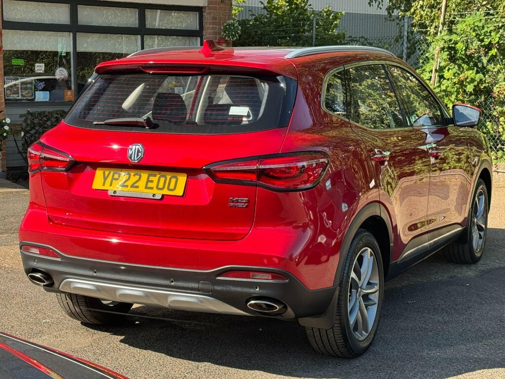 MG HS 1.5L Exclusive Red #3