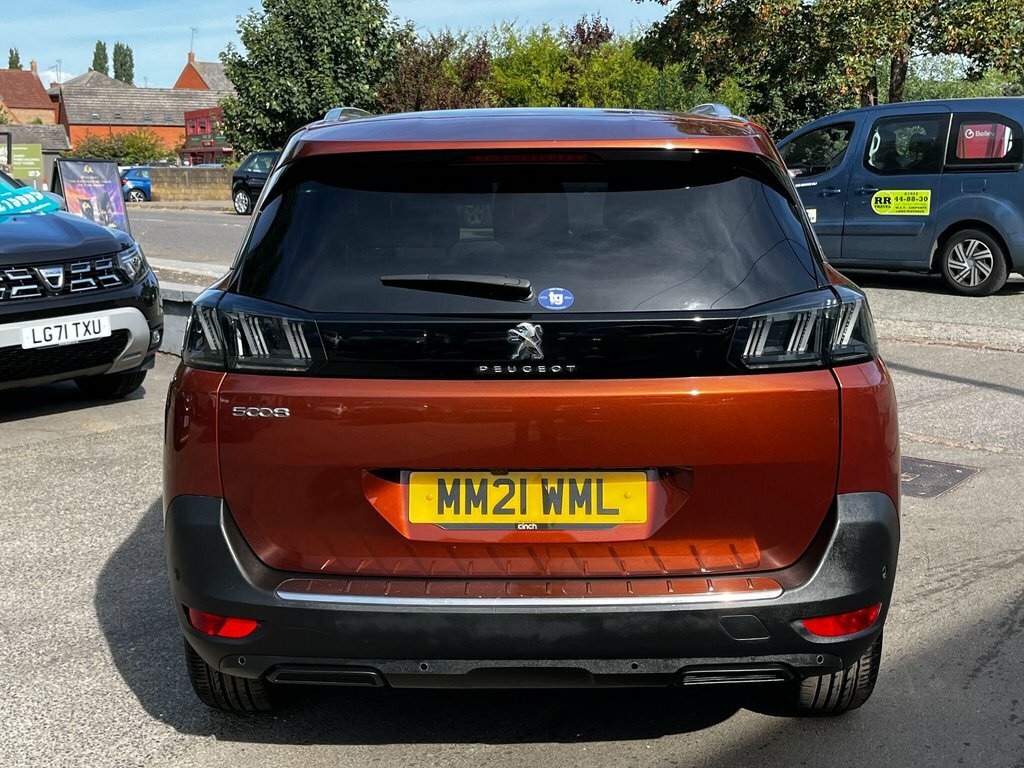 Peugeot 5008 1.5L Allure Premium Brown #5