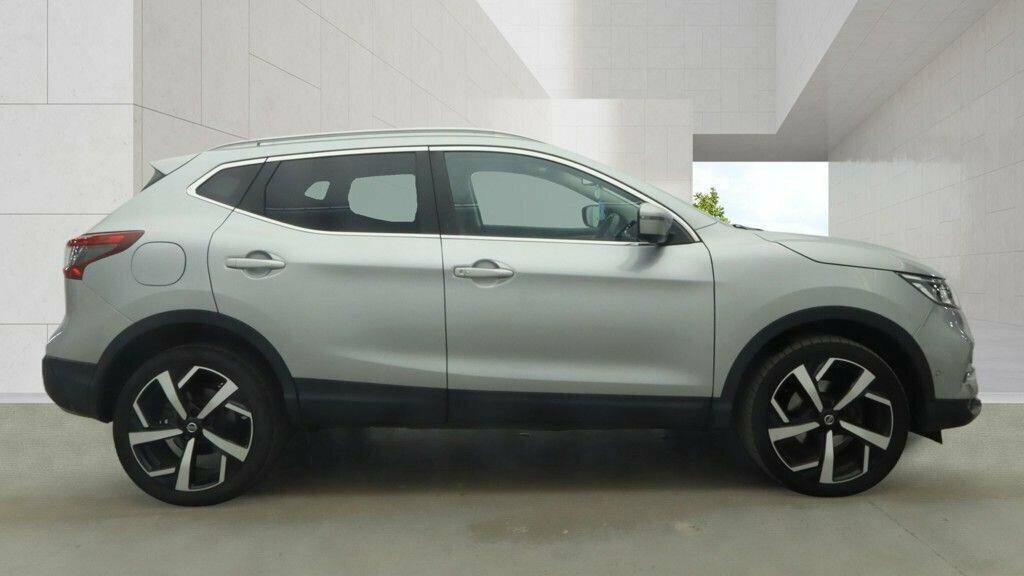 Nissan Qashqai 1.7L Tekna Silver #2