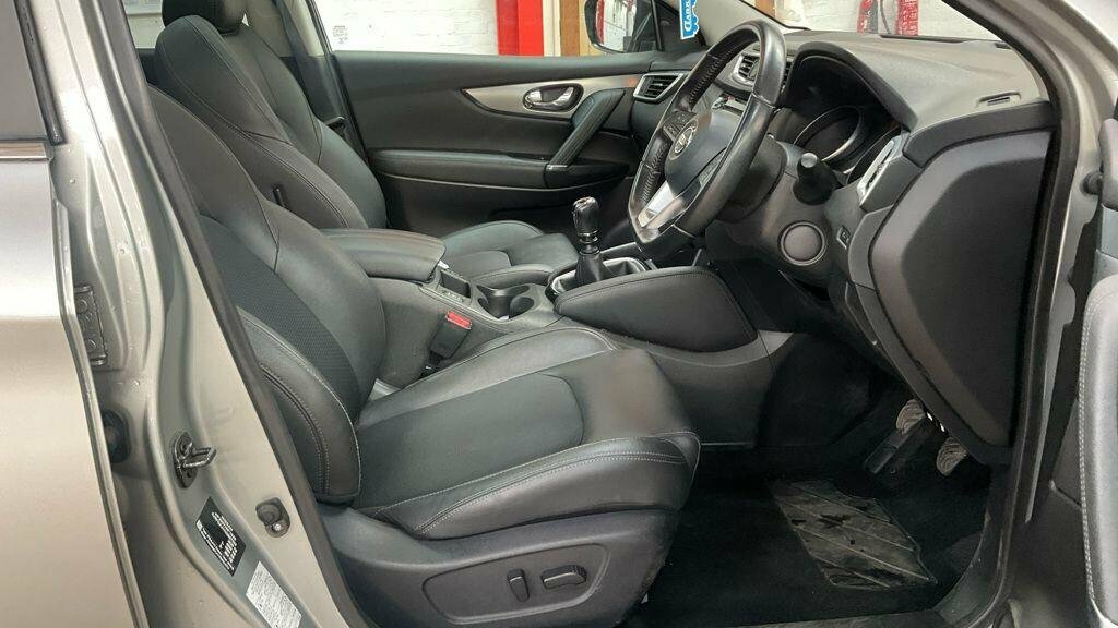 Nissan Qashqai Tekna Black #7