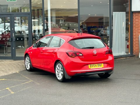 Vauxhall Astra Hatchback BV64BNF Red #3