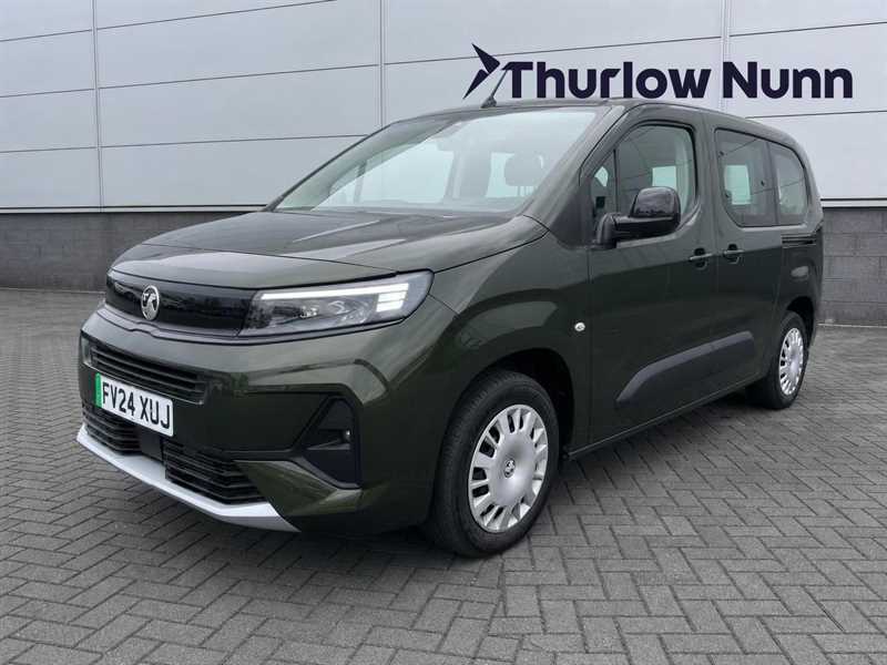 Vauxhall Combo Life Design XL 136Ps Green #3