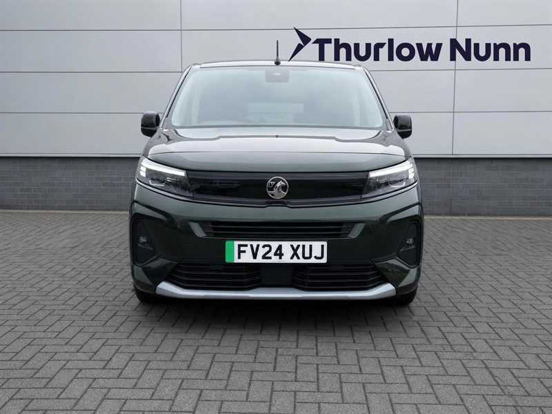 Vauxhall Combo Life Design XL 136Ps Green #2