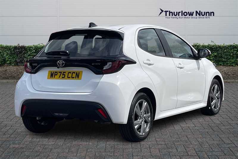 Toyota Yaris 1.5 Vvt-h Icon Hatchback Hybrid E-cvt E WP75CCN White #3