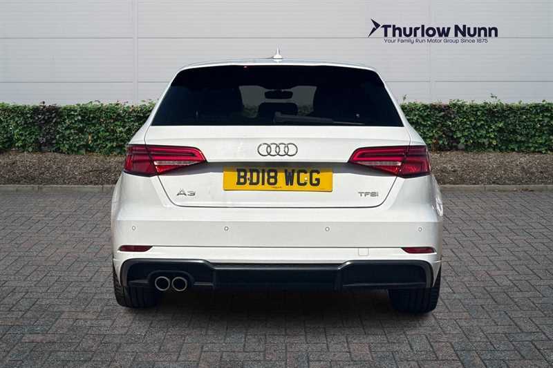 Audi A3 1.5 Tfsi Cod Black Edition Sportback S BD18WCG White #4