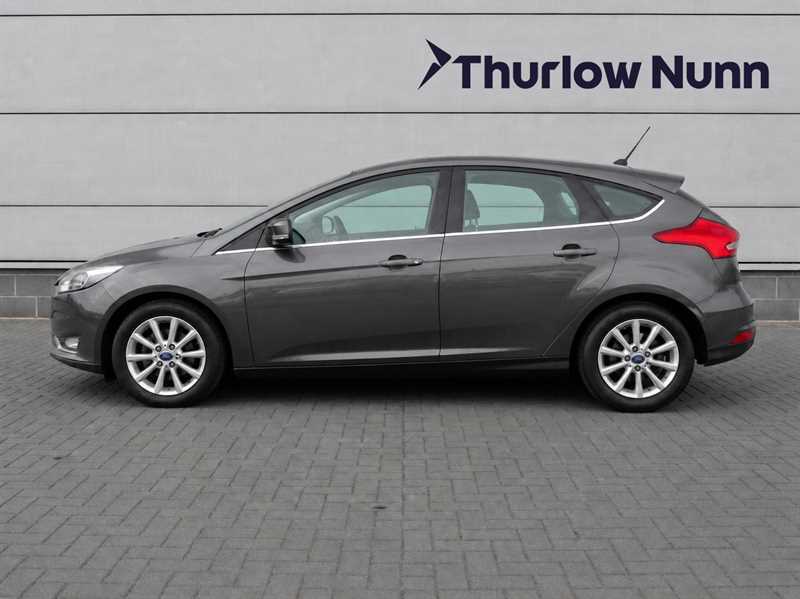 Ford Focus Titanium 1.0 Turbo Ecoboost Startstop 125Ps Grey #4