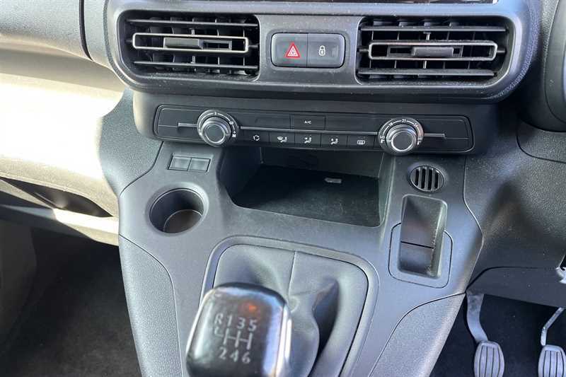 Vauxhall Combo Life 1.5 Turbo D Se Euro 6 Ss Blue #15