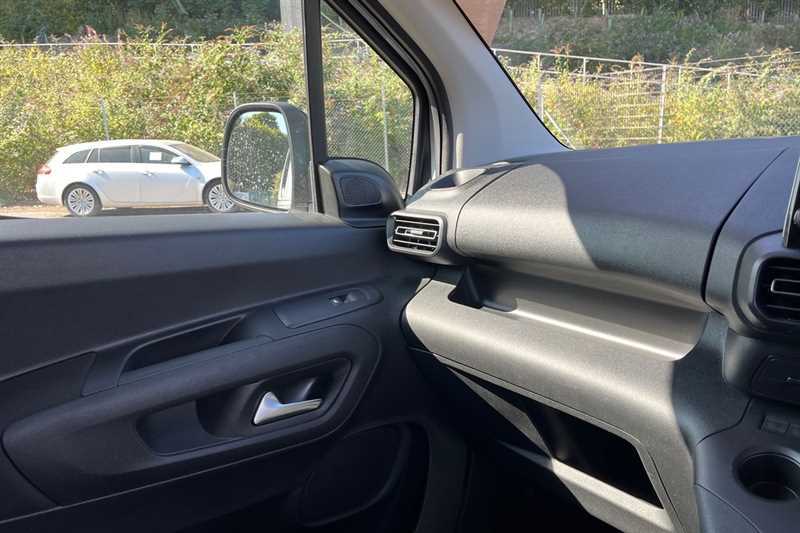 Vauxhall Combo Life 1.5 Turbo D Se Euro 6 Ss Blue #40