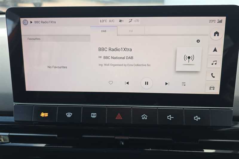 MG MG4 Mg Motor Uk Mg4 150Kw Trophy Ev Long Range 64Kwh 5 Orange #17