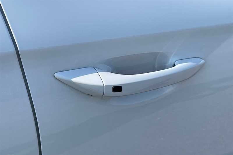 Hyundai Ioniq Blue #41