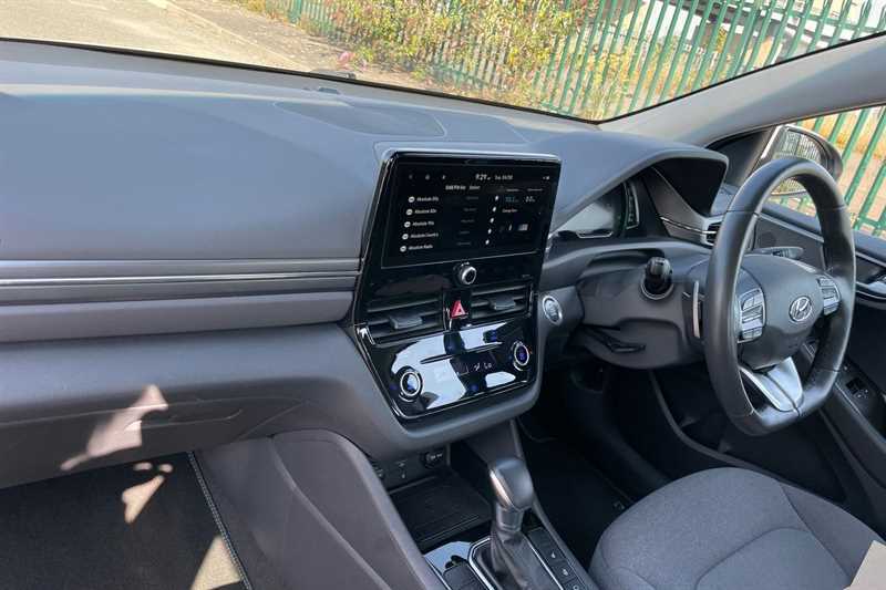 Hyundai Ioniq Blue #16
